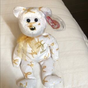 Ty White and Gold Bear with Ribbon 2004 Signature bear with tag protector new
